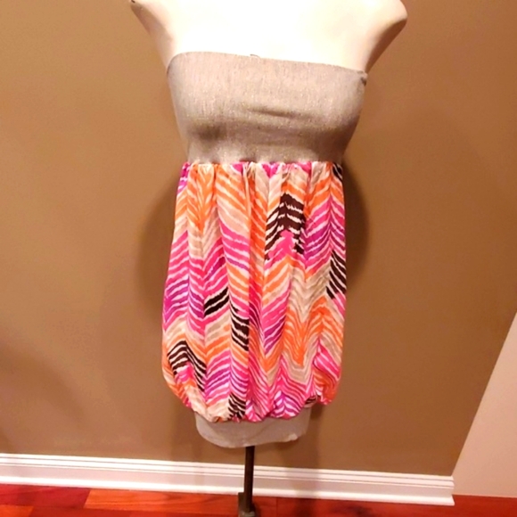 TRINA TURK DRESS - Picture 1 of 4